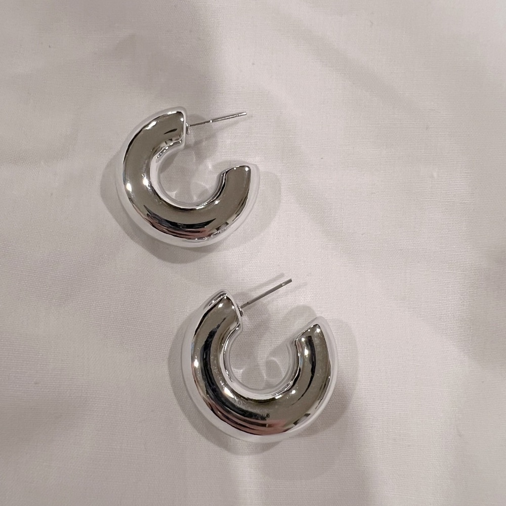 Chunky Silver Statement Ring - image 1